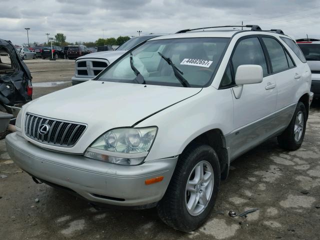 JTJHF10UX10193640 - 2001 LEXUS RX 300 WHITE photo 2