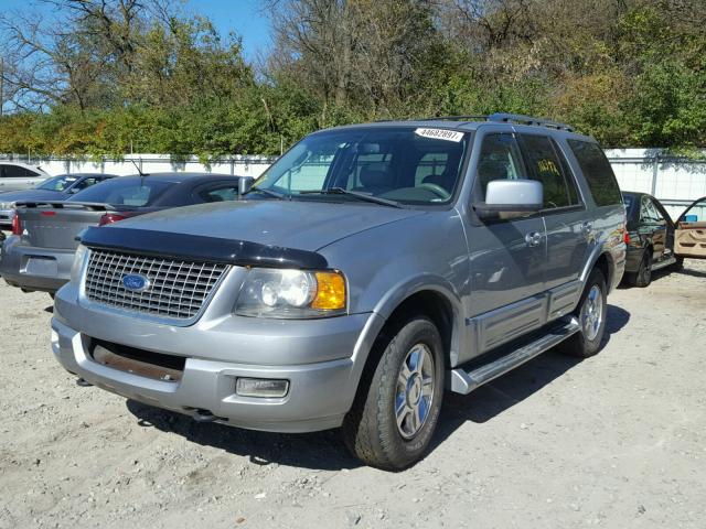 1FMFU205X6LA39025 - 2006 FORD EXPEDITION SILVER photo 2