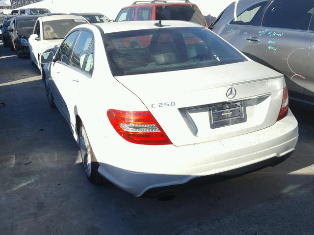 WDDGF4HBXCR212307 - 2012 MERCEDES-BENZ C 250 WHITE photo 3