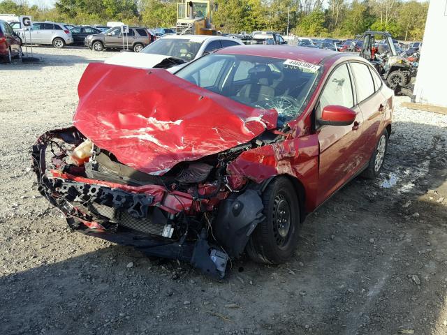 1FAHP3F28CL466793 - 2012 FORD FOCUS RED photo 2