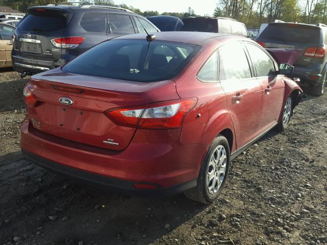 1FAHP3F28CL466793 - 2012 FORD FOCUS RED photo 4