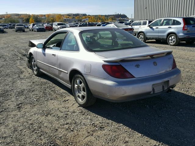 19UYA1255VL007824 - 1997 ACURA 2.2CL SILVER photo 3