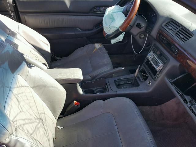 19UYA1255VL007824 - 1997 ACURA 2.2CL Gümüş fotoğraf 5