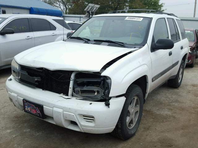 1GNDT13S942421258 - 2004 CHEVROLET TRAILBLAZE WHITE photo 2