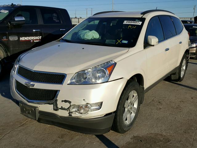 1GNKRJED1CJ143979 - 2012 CHEVROLET TRAVERSE L WHITE photo 2