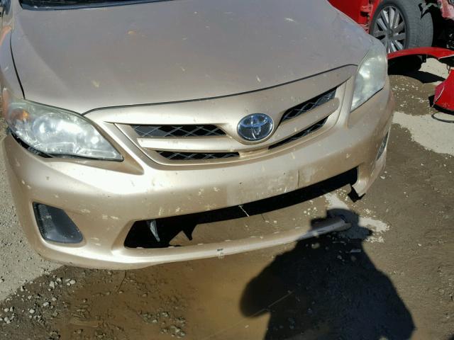 2T1BU4EE0BC631381 - 2011 TOYOTA COROLLA BA GOLD photo 9