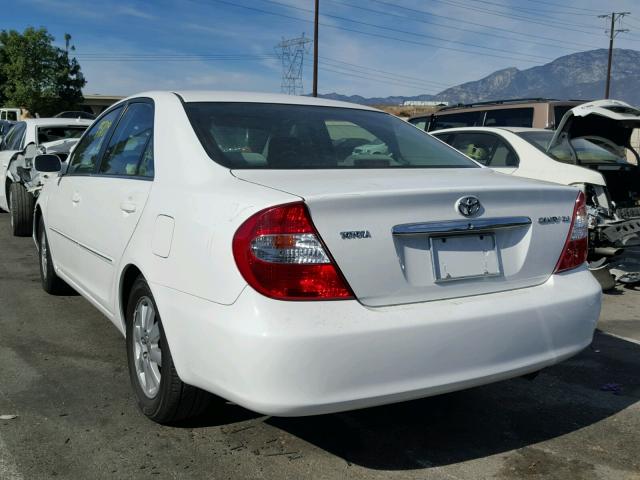 JTDBE32K730226230 - 2003 TOYOTA CAMRY LE WHITE photo 3