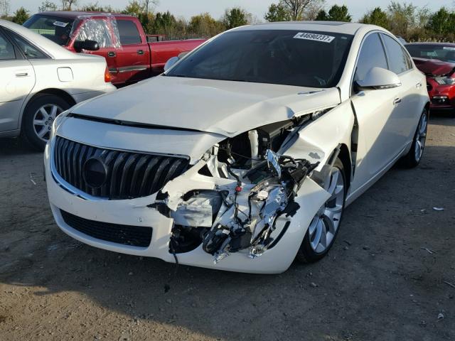 2G4GT5GX9E9215598 - 2014 BUICK REGAL GS WHITE photo 2