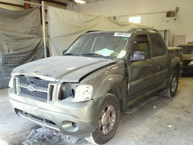 1FMZU67K24UA03840 - 2004 FORD EXPLORER S GREEN photo 2