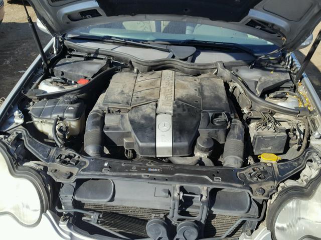 WDBRF61J84E015904 - 2004 MERCEDES-BENZ C SILVER photo 7