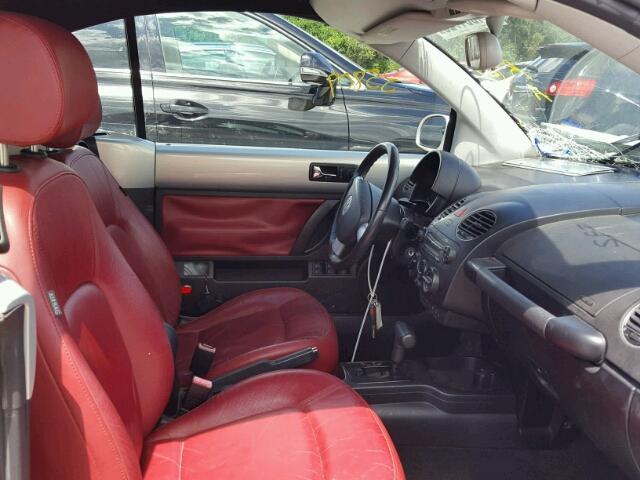 3VWSF31Y49M411857 - 2009 VOLKSWAGEN NEW BEETLE Gümüş foto 5