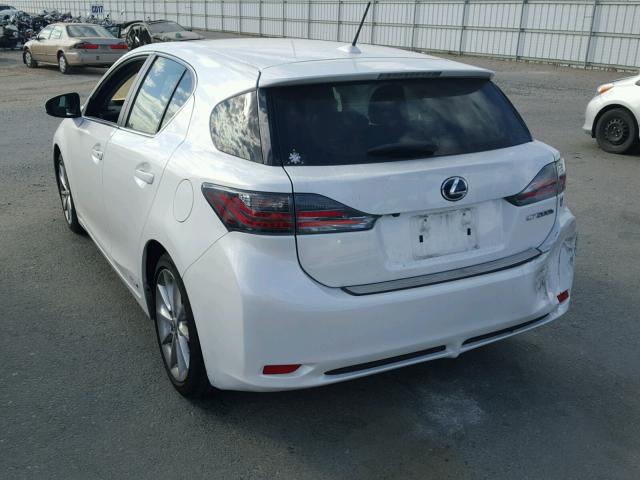 JTHKD5BHXD2142958 - 2013 LEXUS CT 200 WHITE photo 3