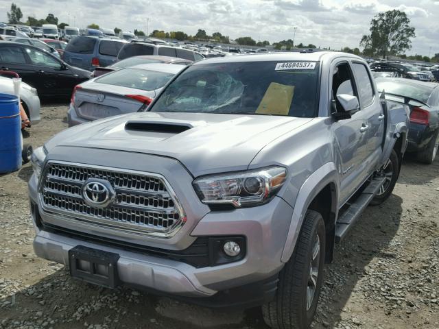 3TMCZ5AN0GM006107 - 2016 TOYOTA TACOMA DOU SILVER photo 2