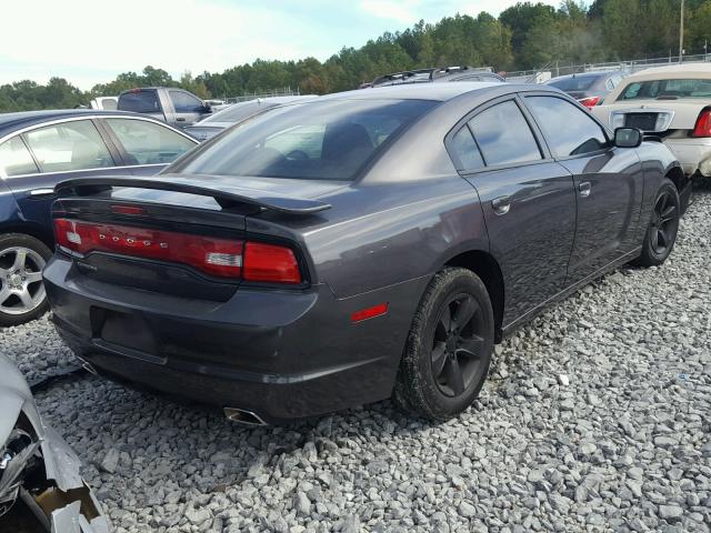 2C3CDXBGXDH689426 - 2013 DODGE CHARGER SE CHARCOAL photo 4