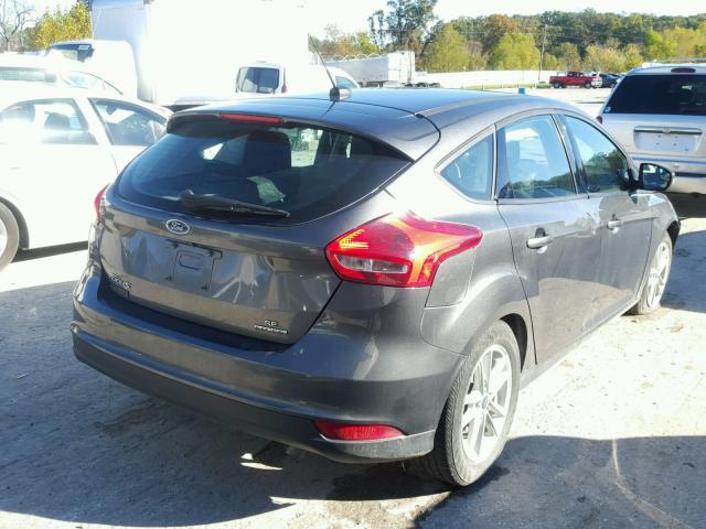 1FADP3K27GL245678 - 2016 FORD FOCUS SE GRAY photo 4