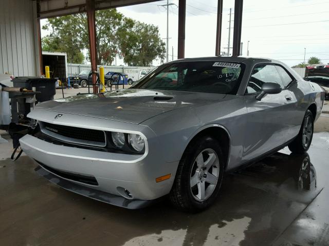 2B3CJ4DV4AH320783 - 2010 DODGE CHALLENGER SILVER photo 2