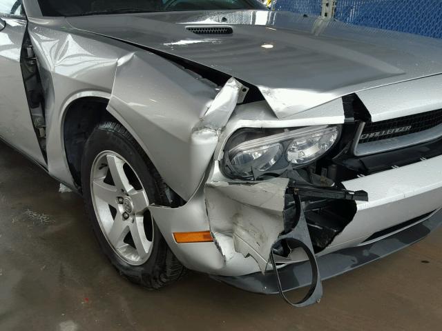 2B3CJ4DV4AH320783 - 2010 DODGE CHALLENGER SILVER photo 9