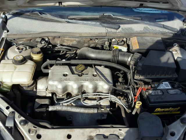 1FAFP33P92W212322 - 2002 FORD FOCUS LX SILVER photo 7