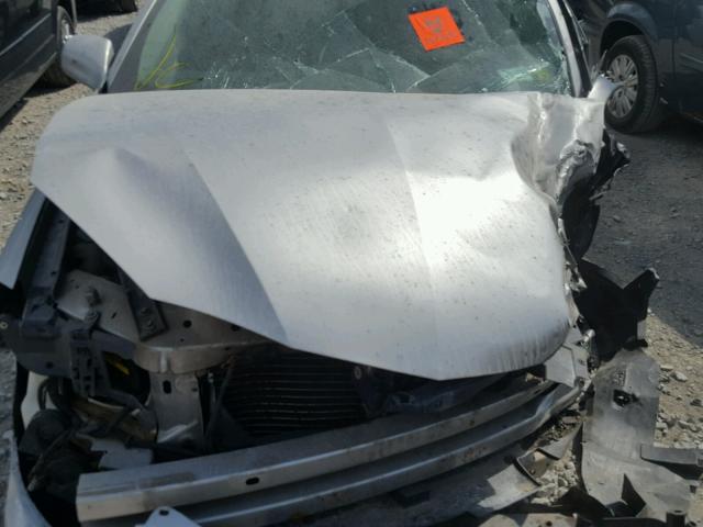 2G2WP552381110686 - 2008 PONTIAC GRAND PRIX Сріблястий фото 7