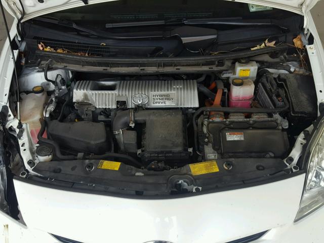 JTDKN3DU4D5572349 - 2013 TOYOTA PRIUS WHITE photo 7