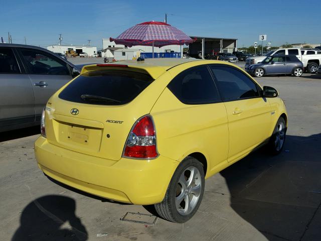 KMHCN36CX9U123484 - 2009 HYUNDAI ACCENT YELLOW photo 4