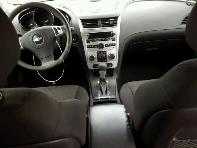 1G1ZC5E17BF363496 - 2011 CHEVROLET MALIBU 1LT ვერცხლისფერი ფოტო 9