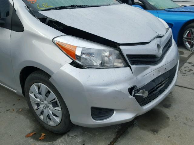 VNKKTUD3XEA011897 - 2014 TOYOTA YARIS GRAY photo 9