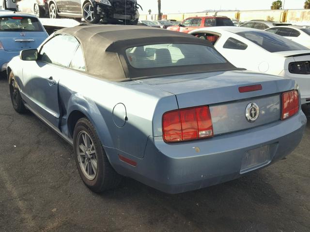 1ZVFT84N255175041 - 2005 FORD MUSTANG BLUE photo 3