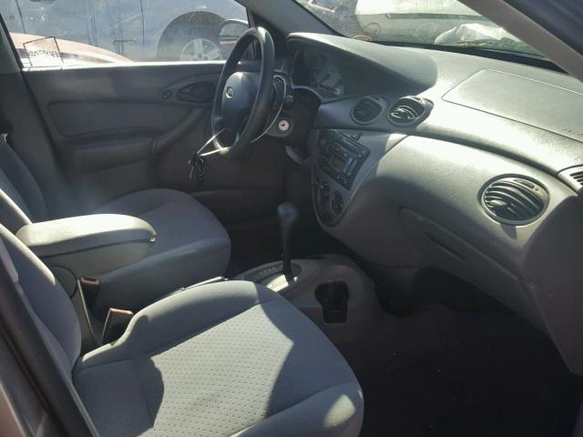 1FAFP38303W131345 - 2003 FORD FOCUS GRAY photo 5