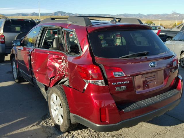 4S4BRCKC4C3301599 - 2012 SUBARU OUTBACK RED photo 3