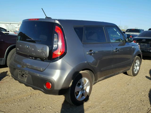 KNDJN2A26H7423248 - 2017 KIA SOUL GRAY photo 4