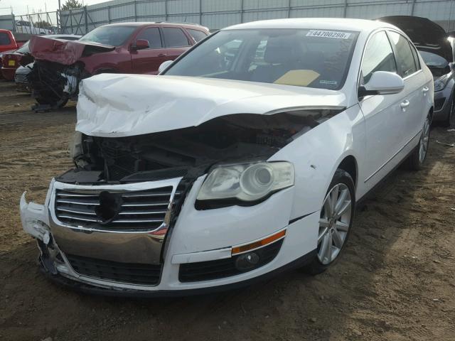 WVWEU73C76P130222 - 2006 VOLKSWAGEN PASSAT 3.6 WHITE photo 2