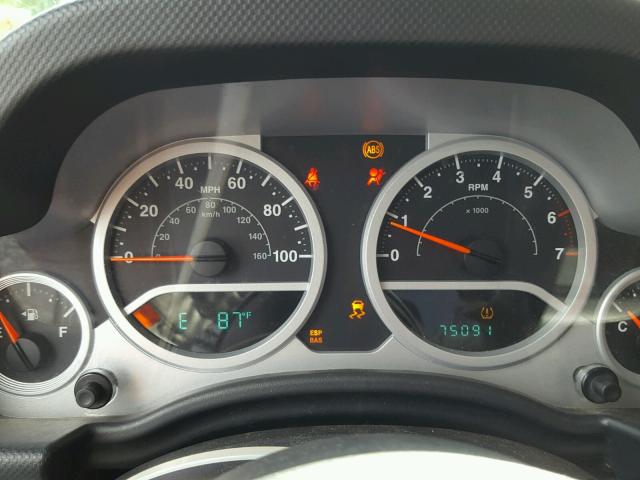 1J4BA3H13AL222871 - 2010 JEEP WRANGLER U BLACK photo 8