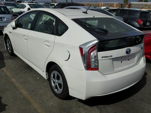 JTDKN3DU6F0414093 - 2015 TOYOTA PRIUS WHITE photo 3