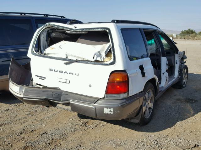 JF1SF655XWH752724 - 1998 SUBARU FORESTER S WHITE photo 4