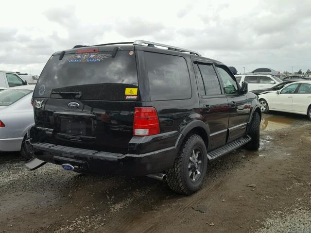 1FMFU19586LA84073 - 2006 FORD EXPEDITION BLACK photo 4