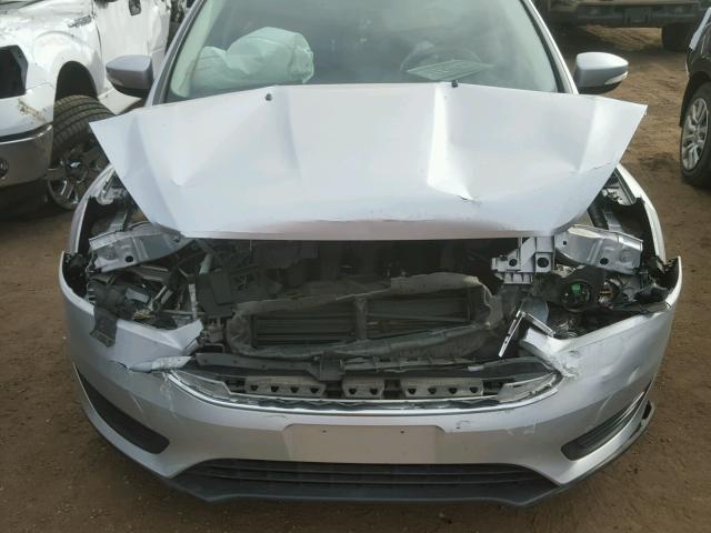 1FADP3F26FL328933 - 2015 FORD FOCUS SE SILVER photo 7