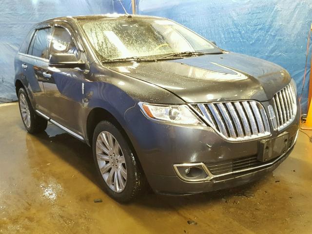 2LMDJ8JK3DBL25792 - 2013 LINCOLN MKX BLUE photo 1