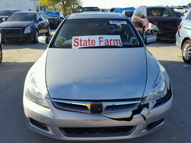 1HGCM56727A149776 - 2007 HONDA ACCORD SILVER photo 9