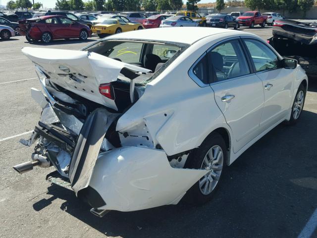 1N4AL3AP2HC271490 - 2017 NISSAN ALTIMA 2.5 WHITE photo 4