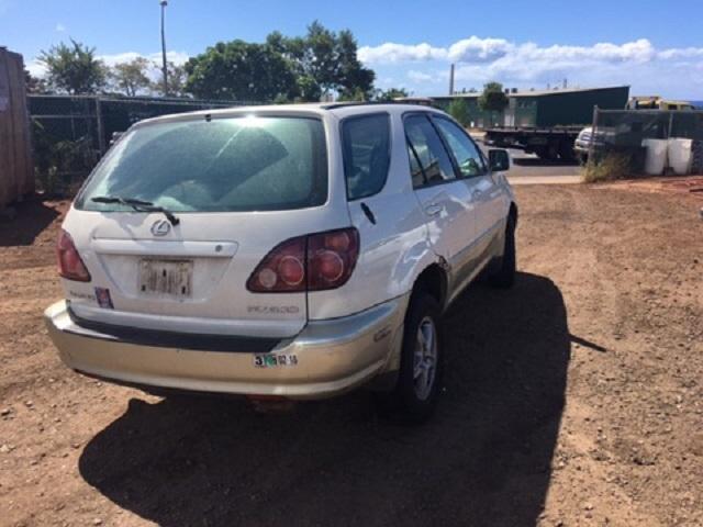 JT6HF10UXX0037617 - 1999 LEXUS RX WHITE photo 4