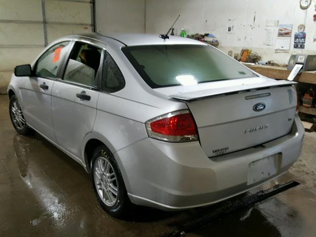 1FAHP3FN8BW164055 - 2011 FORD FOCUS SE SILVER photo 3