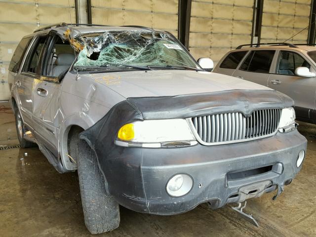 5LMPU28L3WLJ17939 - 1998 LINCOLN NAVIGATOR Gümüş fotoğraf 1