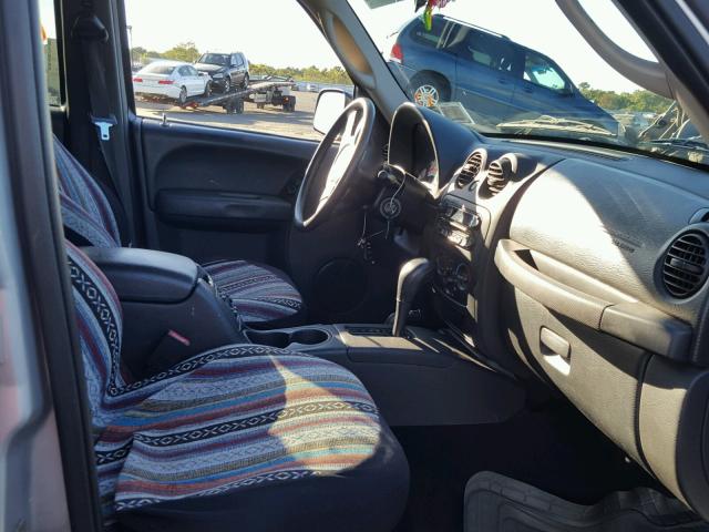 1J4GL48K74W141535 - 2004 JEEP LIBERTY SP SILVER photo 5