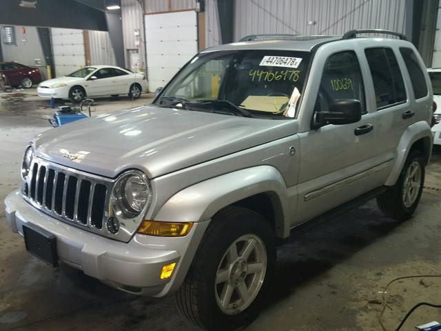 1J4GL58K56W282421 - 2006 JEEP LIBERTY LI SILVER photo 2