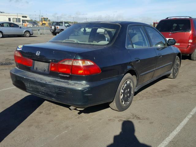 1HGCG6655YA152622 - 2000 HONDA ACCORD LX GREEN photo 4