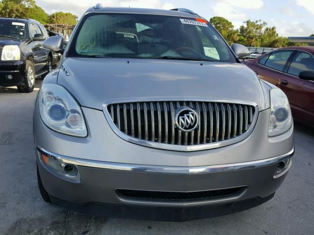 5GAER23768J202204 - 2008 BUICK ENCLAVE CX SILVER photo 9