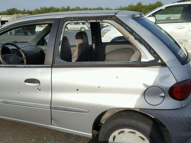 2S2AB21H316604462 - 2001 SUZUKI SWIFT BASE SILVER photo 9