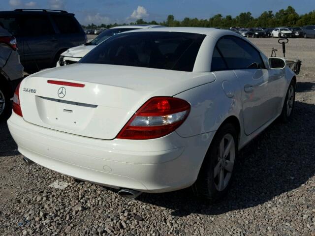 WDBWK54F57F147565 - 2007 MERCEDES-BENZ SLK 280 WHITE photo 4