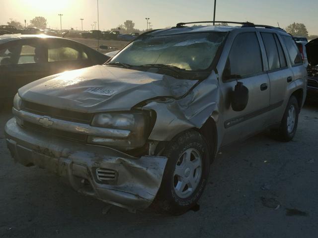 1GNDT13S532190499 - 2003 CHEVROLET TRAILBLAZE TAN photo 2